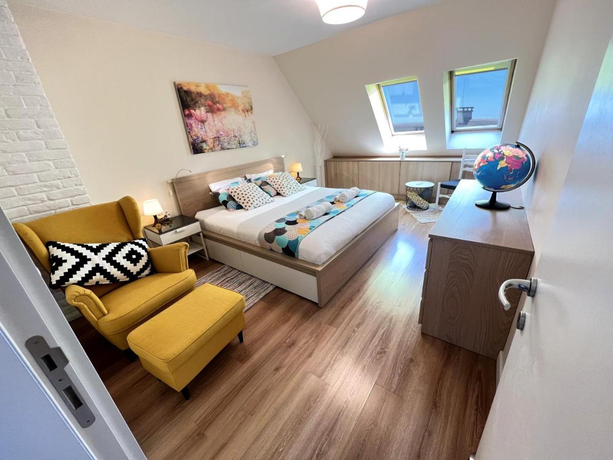 Unique Luxurious Jacuzzi Penthouse Duplex In City Center! 2 Baths! Free Parking! Sofia Eksteriør bilde